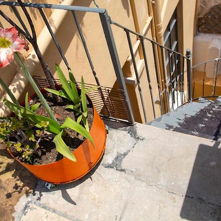 Stylish, Basement Studio With Roof Top Access - Ep9B أثينا المظهر الخارجي الصورة